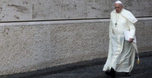 El Papa camino del Sínodo